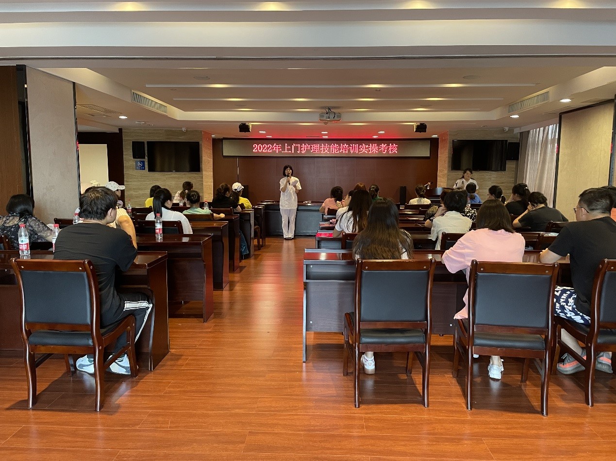 張銀華教授發言.jpg 張銀華教授發言.jpg