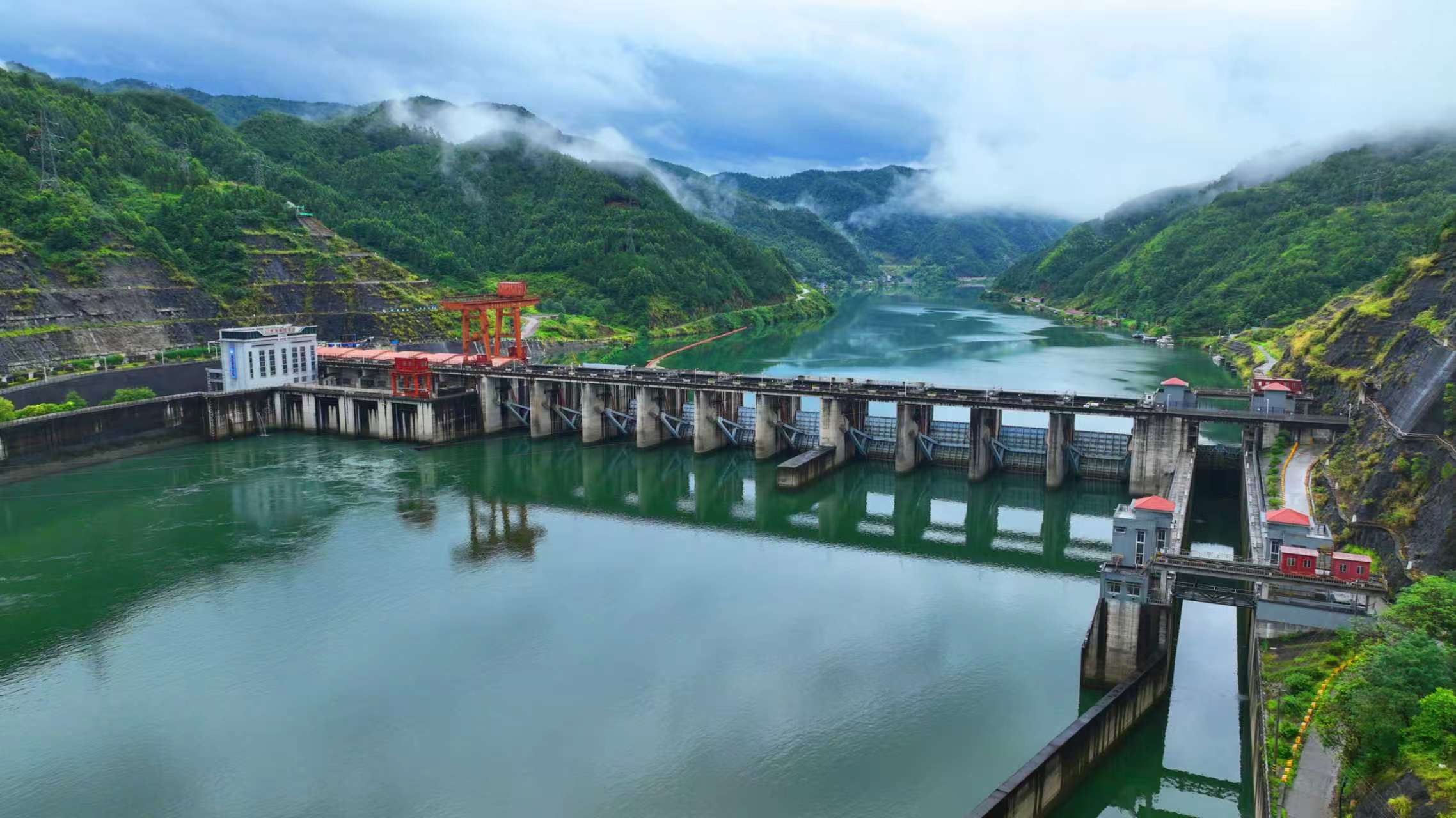 實干創效迎“七一” 硬核數據顯擔當——銅灣水電站以發電實績向建黨節獻禮